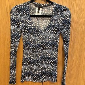 BCBG long sleeve shirt